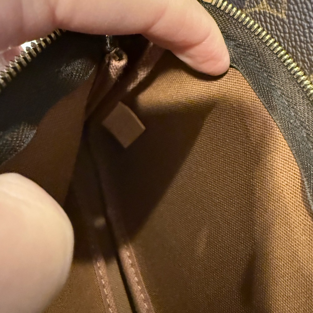 Louis Vuitton Monogram Crossbody with Pink Strap - Picture 6 of 13